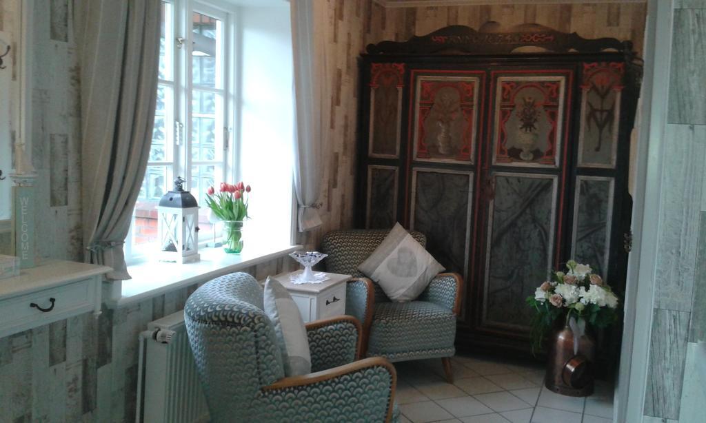 Gasthaus Knudsen Utersum Buitenkant foto
